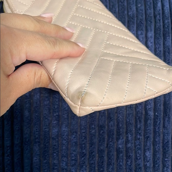 Tory Burch Blush Quilted Phone Crossbody - Picture 5 of 13